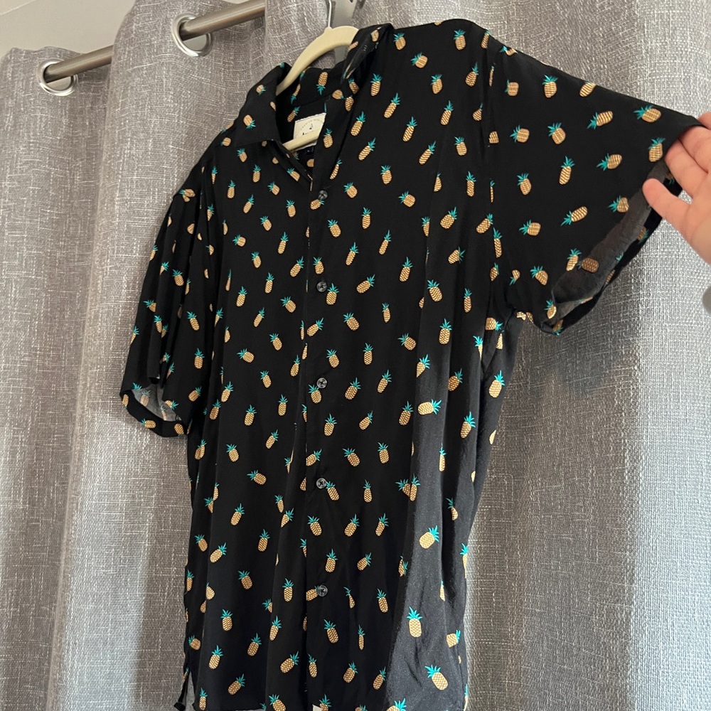 Aurora brand - Men’s short sleeve pineapple print button down shirt - size Large - Picture 2 of 12